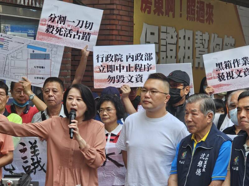 建國啤酒廠變更用地為北科大校地一案,文資團體不滿政府任意變更用途。(Photo by 呂翔禾/台灣醒報)