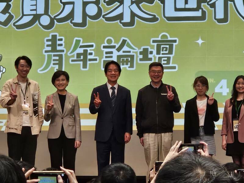 民進黨主席、準總統賴清德21日聽取青年報告6大議題,承諾會優化青年發展環境。(Photo by 呂翔禾/台灣醒報)