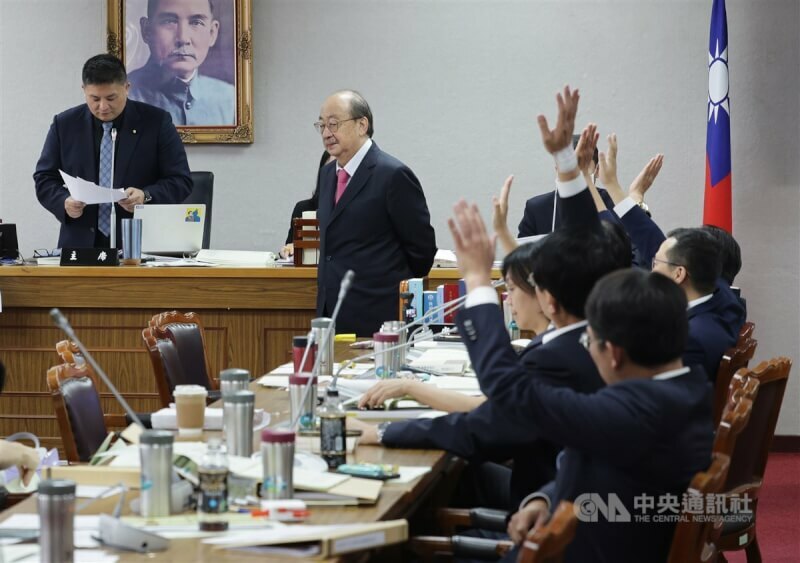 全面執政的政府,法案不需要依靠溝通就能通過,但時移勢遷,此後除了痛定思痛,重啟謙卑,仰賴溝通,政府還能有什麼辦法順利運作下去呢?(中央社)
