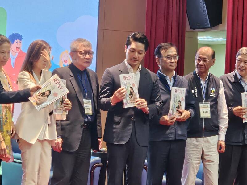 台北市長蔣萬安7日表示,男性應該分擔更多家庭照護責任,讓女性可更安心留在職場。(Photo by 呂翔禾/台灣醒報)
