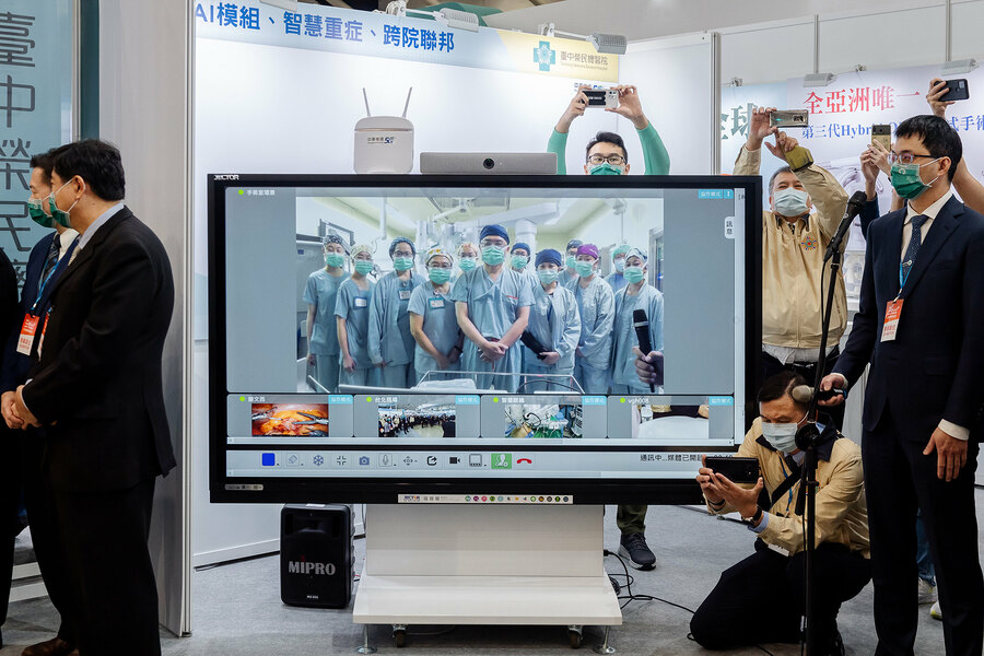 示意圖。未來智慧醫療將成為AI應用的重要領域。(總統府提供)