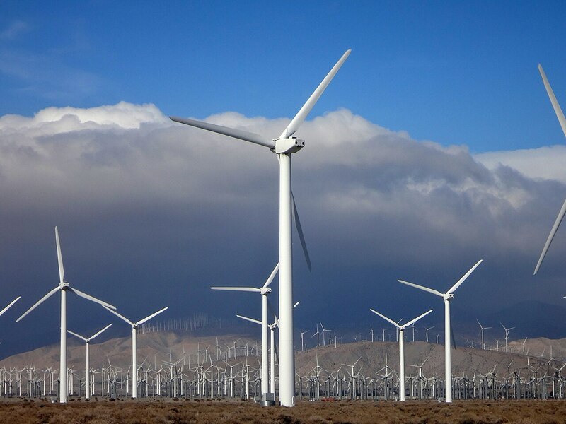 西班牙雖然綠電發很多,但國內需求減少、電化速度不足,恐減緩民間投資再生能源的意願。(Wikimedia Commons)