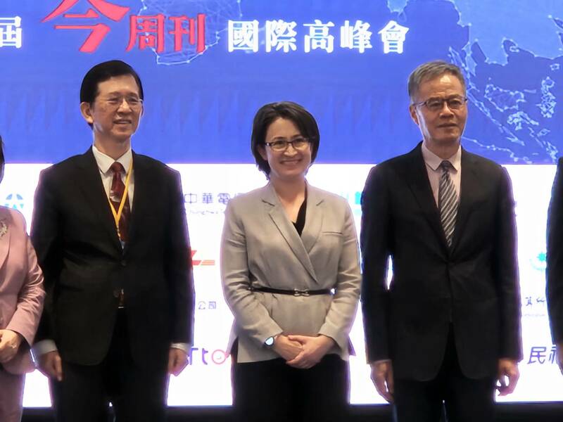 副總統蕭美琴27日表示,會協助產業媒合,發展地熱與氫能,協助企業數位與淨零轉型。(Photo by 呂翔禾/台灣醒報)