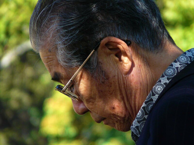 示意圖。警政機關估計,2024年將有68000件孤獨死的案例,遠比2011年的27000件來得多。(Photo by Pepe Calderas on Flickr under C.C. License)