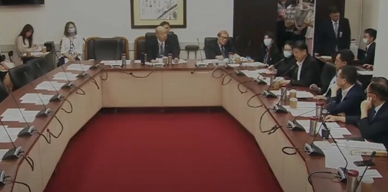 立法院原本8日要朝野協商,但因為民進黨團未出席而破局,9日早上9點半再戰。(直播截圖)