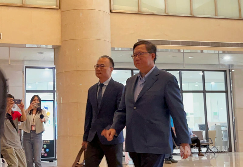 前海基會董事長鄭文燦因涉嫌於桃園市長任內貪汙,遭到桃園地方法院裁定收押。(中央社)