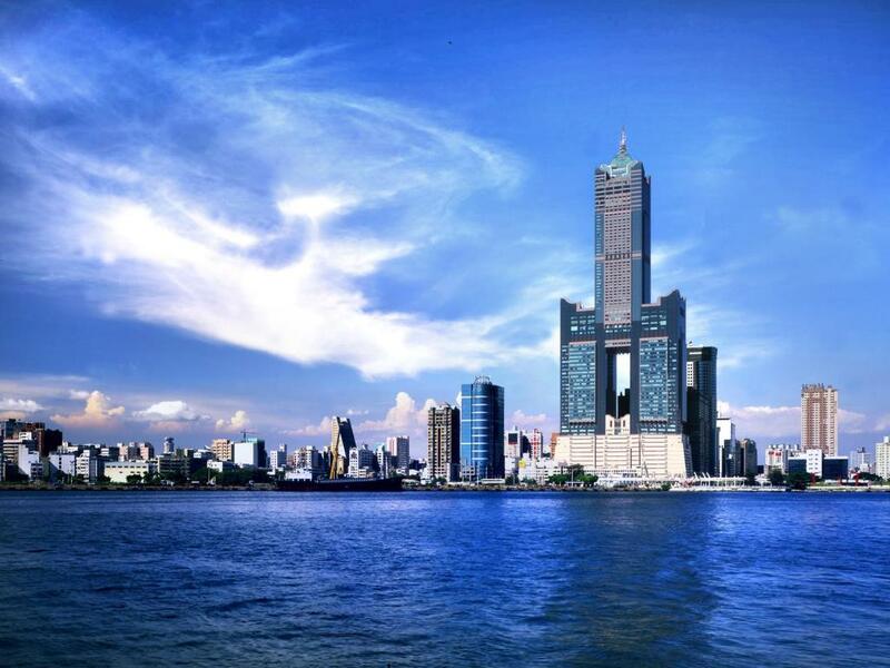 高雄市在1997年蓋了高達85層的大樓「高雄85大樓」,樓高378公尺,當時是全台第一高樓。(網路截圖)