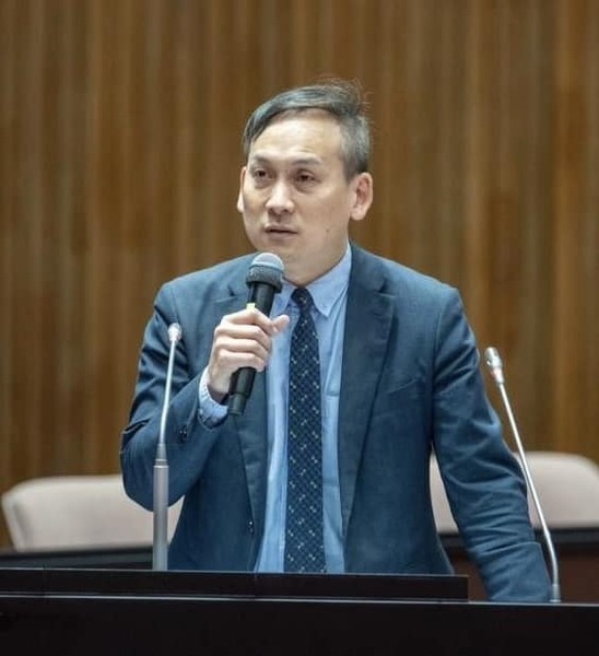 民進黨批評《NCC組織法》修法恐導致NCC癱瘓,但國民黨認為NCC在民進黨政府底下已失去獨立性與功能。圖為國民黨立委葉元之。(葉元之臉書)