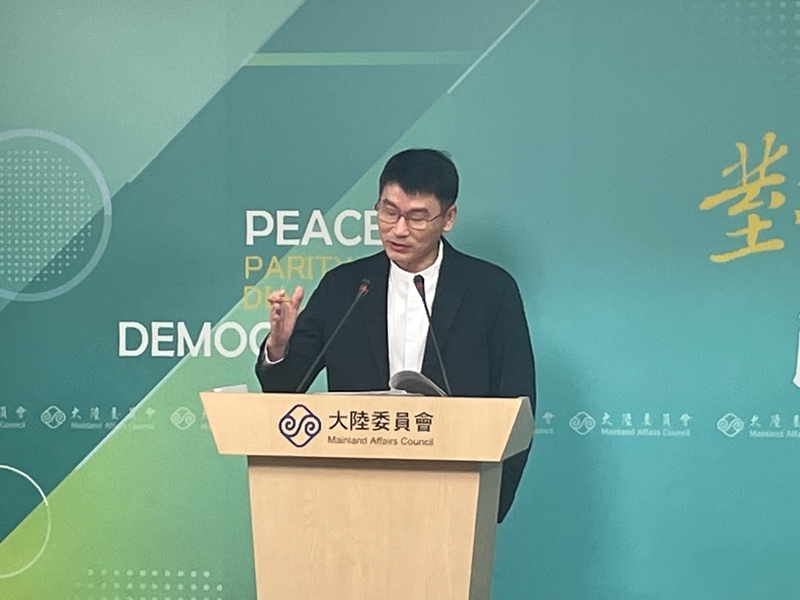 陸委會副主委梁文傑18日於例行記者會宣布,由副董事長許勝雄擔任海基會代理董事長。(Photo by 簡嘉佑/台灣醒報)