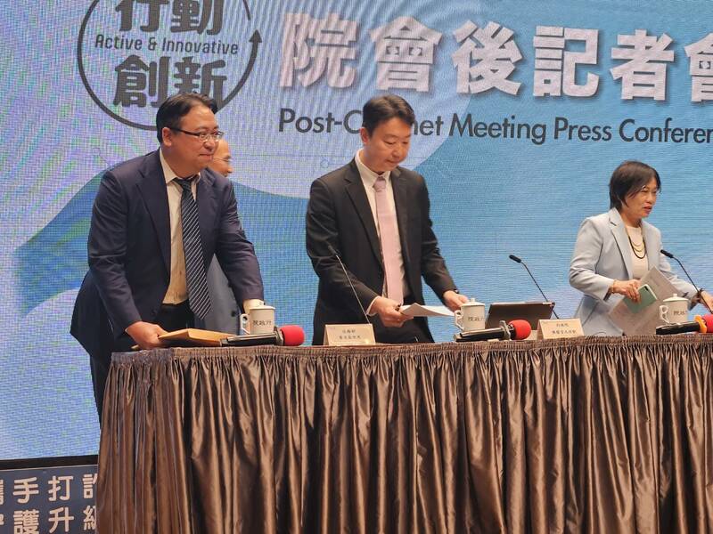 行政院8日宣布打詐四法將上路,盼各部會儘速完成子法修訂與「打詐綱領2.0」。(Photo by 呂翔禾/台灣醒報)