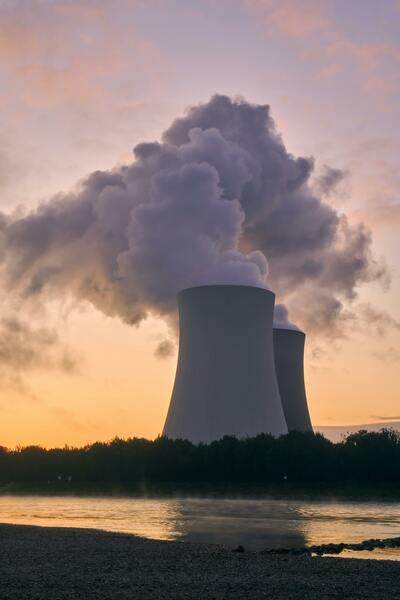 示意圖。國民黨立委強調,核電沒有風電、光電間歇性供電問題,也不須再建新的電網基建,是最穩定的供電來源。(網路截圖)