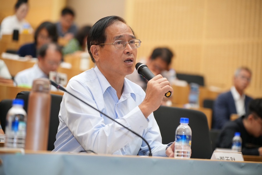 國民黨立委鄭天財的辦公室27日遭到檢調搜索,1周前民進黨立委林宜瑾的辦公室也遭到檢調搜索。(鄭天財臉書)