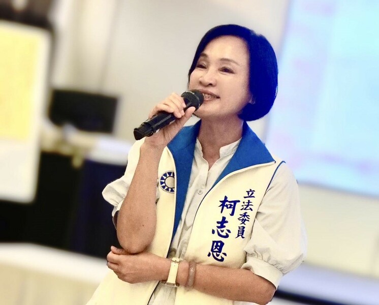 藍營候選人謝龍介、柯志恩與蘇清泉等人上次選舉都輸不多,2026年有望翻轉台南、高雄與屏東等綠地。(柯志恩臉書)