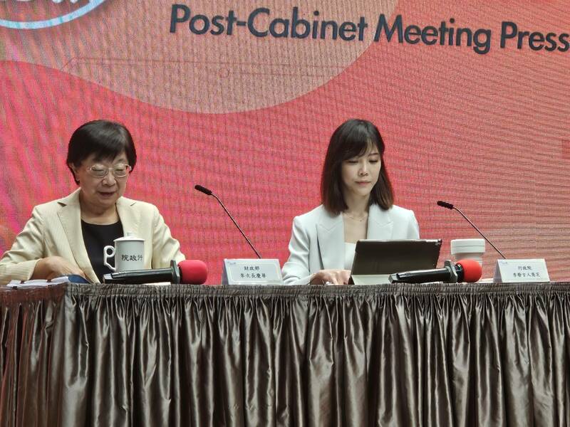 行政院19日公布「國家人才競爭力躍升方案」,盼在2028年培育與吸引至少35萬中高階人才。(Photo by 呂翔禾/台灣醒報)