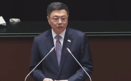 藍白聯手退回總預算案,行政院長卓榮泰表示,遺憾、會適度說明。(直播截圖)