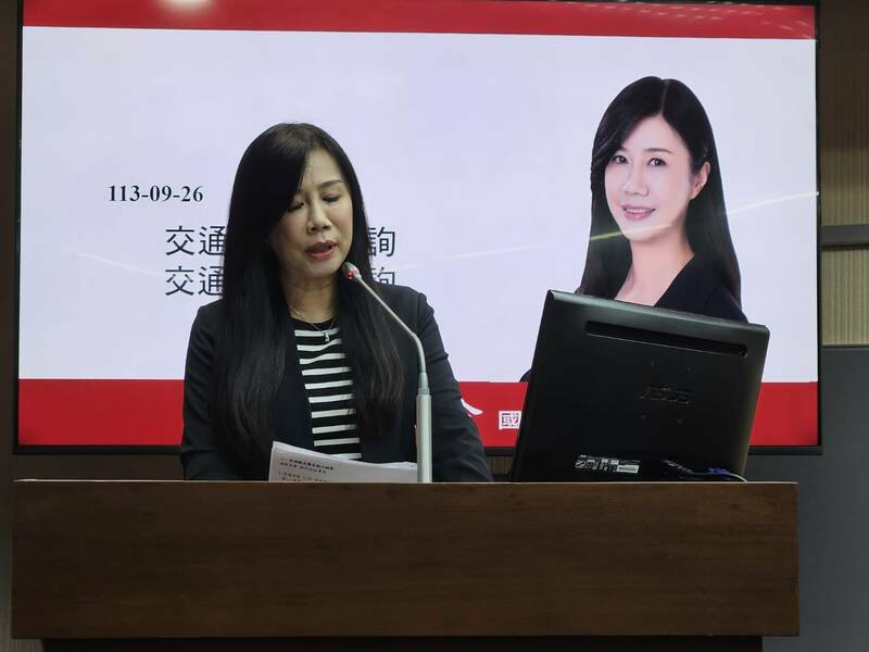 國民黨立委萬美玲26日呼籲交通部注意行人死傷增加趨勢,儘速以具體作為降低傷亡。(Phopo by 呂翔禾/台灣醒報)