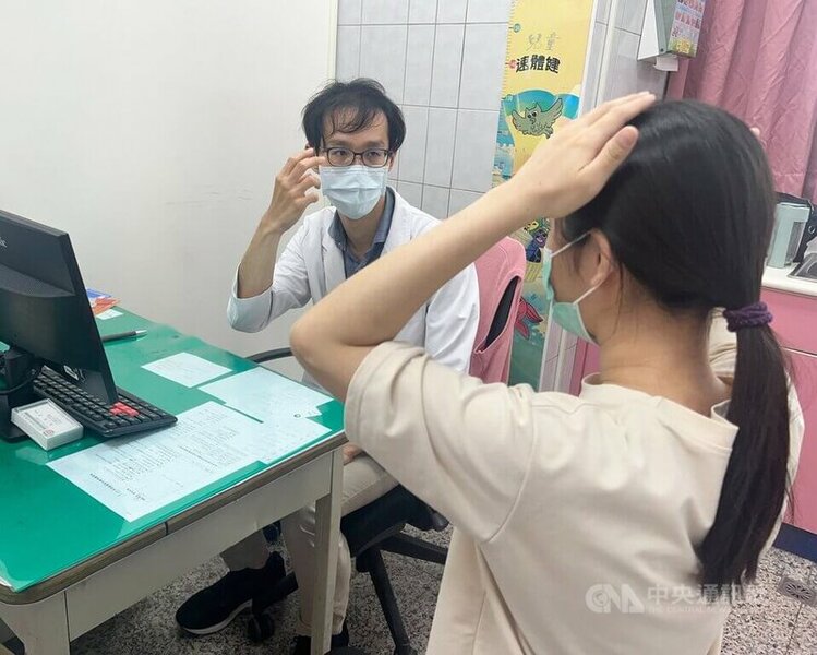行政院26日宣布5年投入19億,強化醫界抗藥性研究。(中央社)