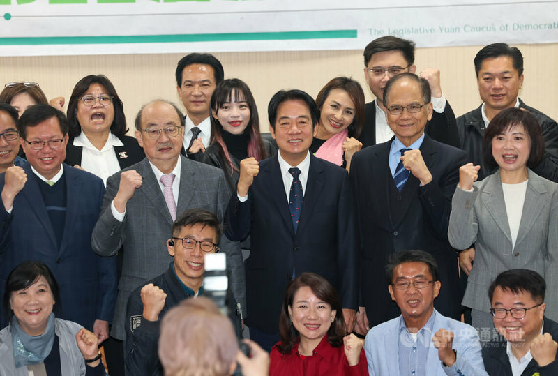 藍白希望行政院通過禁伐補償50億預算,但綠委堅持藍白主張不合理,看來總預算案解套還有段時日。(中央社)