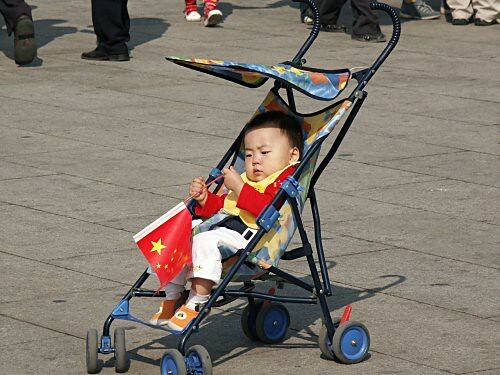 中國人口已經連續兩年呈現下降。(Photo by robot42 on Flickr used under Creative Commons license)