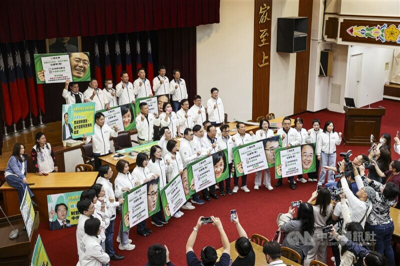 《財劃法》國民黨內意見不一,但重量級藍委受訪時表示,目前已進入朝野協商階段,如何分配都還可以再談。(中央社)