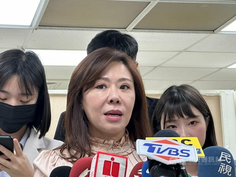 港湖民眾26日籌組「除銹」計畫,盼罷免國民黨立委李彥秀。(中央社)