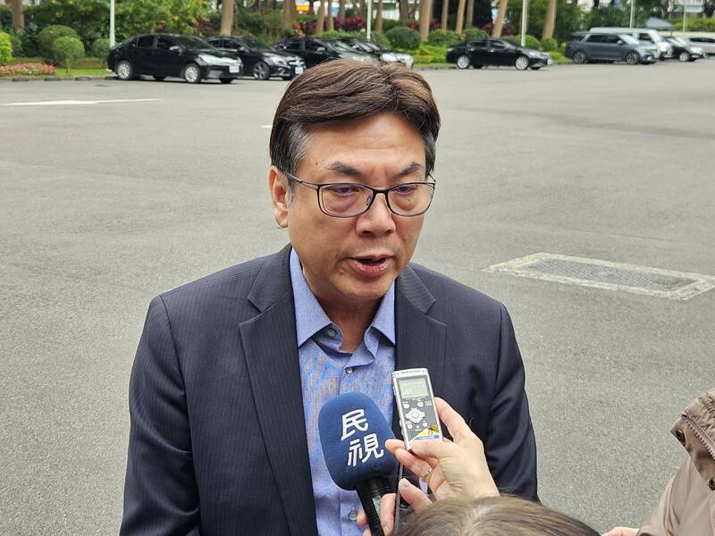 新北市副市長劉和然12日出席行政院會,向政院表達對「班班有鮮奶」的調整意見。(Photo by 呂翔禾/台灣醒報)