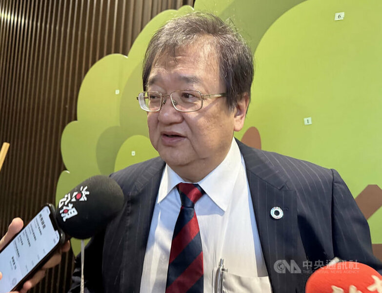 立法院衛環委員會希望衛福部公布霸凌案調查報告,但經過協調,2周內衛福部長邱泰源親自帶報告給立委看,再決定是否公布。(中央社)