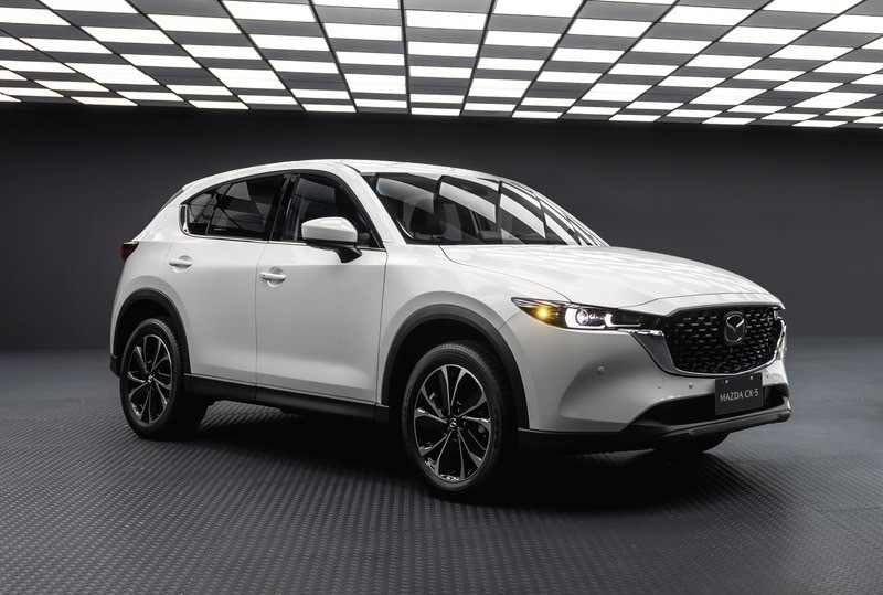 原裝進口車,課上高關稅後,起價在百萬內Mazda CX5。(廠商型錄)