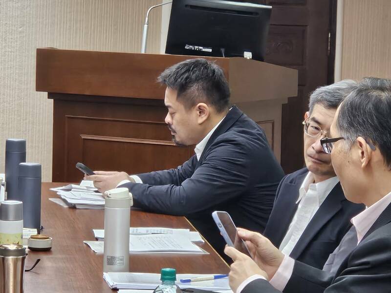 勞動部、衛福部2日都擔心80歲以上長者聘用移工免用巴氏量表,恐讓中重症長者難申請到移工。(Photo by 呂翔禾/台灣醒報)