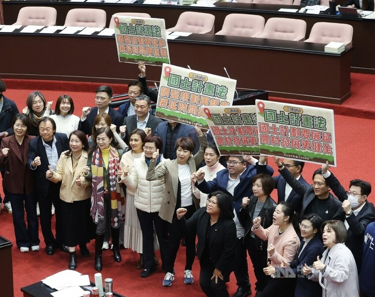 立法院日前通過國土計畫法展延6年實施,環保團體認為會造成國土利用更形惡化。(中央社)