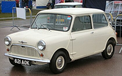 英國迷你車的第一代款,品牌是Morris,1959年生產。(網路截圖)