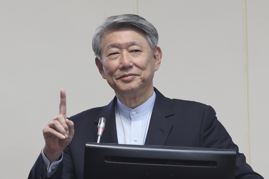 對於電價調漲方案,經濟部長郭智輝僅表示,要尊重到時候電價審議委員會的決議。(中央社)