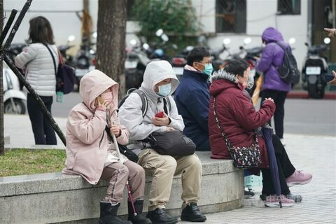 氣象預報顯示,天氣到4月會逐漸好轉,降雨減少、氣溫回升,清明連價有望迎來好天氣。(本報資料照)