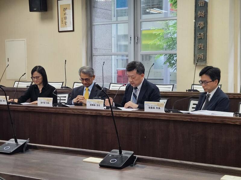 台大公衛學院24日發布PAD相關民調,盼民眾對醫師協助死亡,甚至安樂死有更多討論。(Photo by 呂翔禾/台灣醒報)