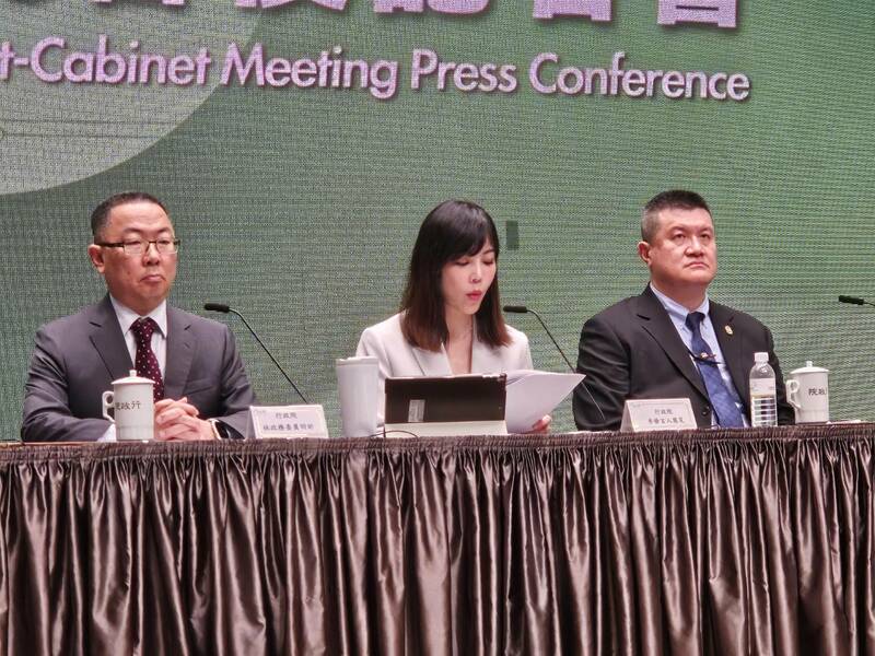 行政院24日公布補助企業的方案門檻,營業額因關稅影響下降10%即可申請。(Photo by 呂翔禾/台灣醒報)