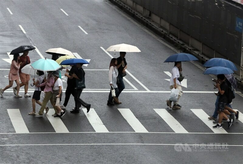 中央氣象署與氣象專家4日指出,近周的梅雨雨勢在6到8日會來到最大的狀態。(中央社)