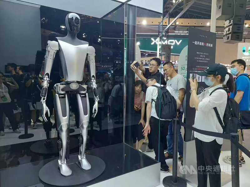 國科會15日宣布投入2百億進行「智慧機器人計畫」,盼創造至少5百億的機器人產業產值。(中央社示意圖)