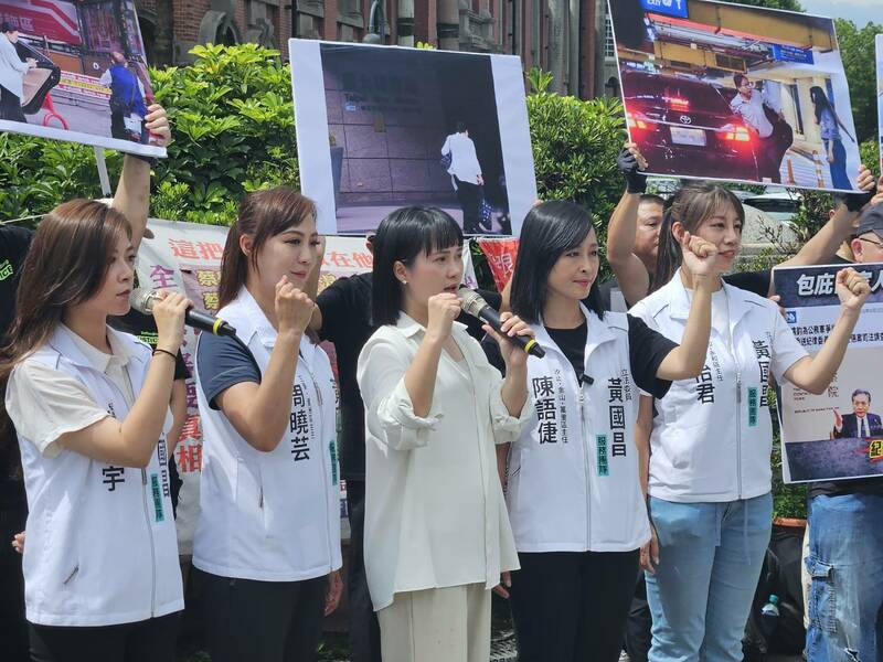 民眾黨再爆監委濫用公務車,並持續呼籲民眾響應廢除監察院。(Photo by 呂翔禾/台灣醒報)