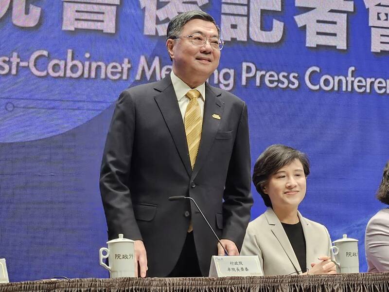 行政院長卓榮泰21日親自召開記者會,說明115年總預算編列狀況。(Photo by 呂翔禾/台灣醒報)