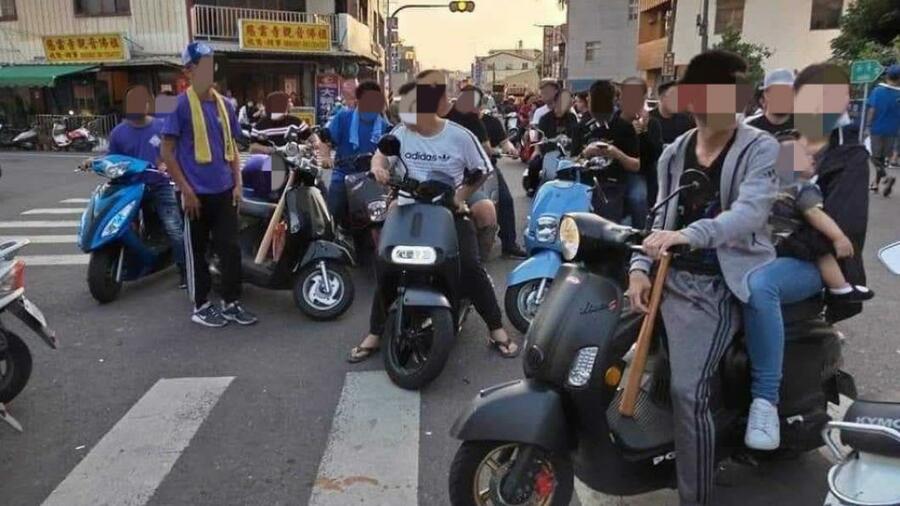是非之人總會發生是非之事,青少年理應遠離不良友儕,以減少自己暴露在犯罪與被害的機會之中。(網路截圖)