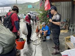 有專家擔心鏟子超人從花蓮帶出病菌,對此衛福部表示目前流感比例差不多,並提醒民眾要多自我防護。(中央社)