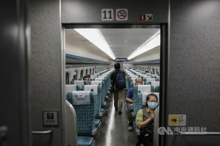 針對高鐵寧靜車廂近日爭議頻傳,多位政治人物批評,此舉加劇台灣厭童氛圍,無助緩解少子化問題。(中央社示意圖)