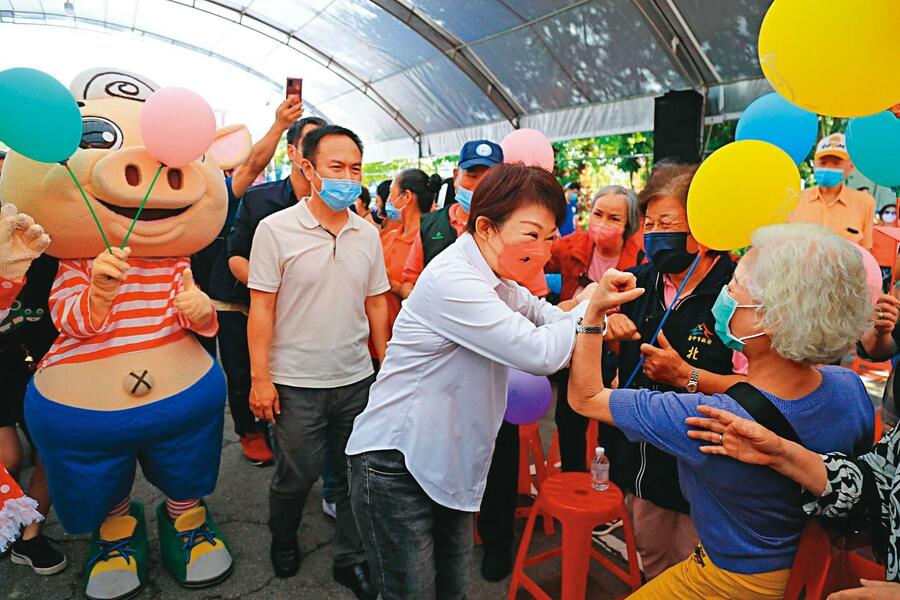 盧秀燕曾為了照顧好台中這個「家」寧捨棄不選國民黨主席,只要她帶領的市府團隊為未來城市發展打好根基,總能再受肯定和矚目。但最怕的是,家下面的「豕」如果照顧不好,恐會一再遭受斵傷。(網路截圖)